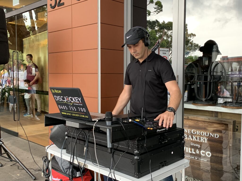 Disc-Jockey-Dj-Richy